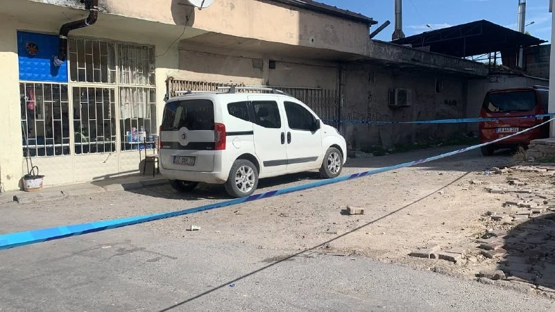 Husumetlisine kurşun yağdırdı